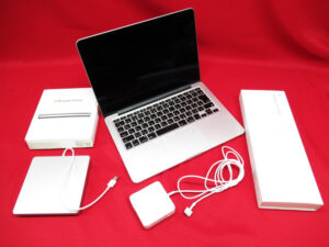 apple MacBook Pro Retina 2012 DVDプレーヤー付属